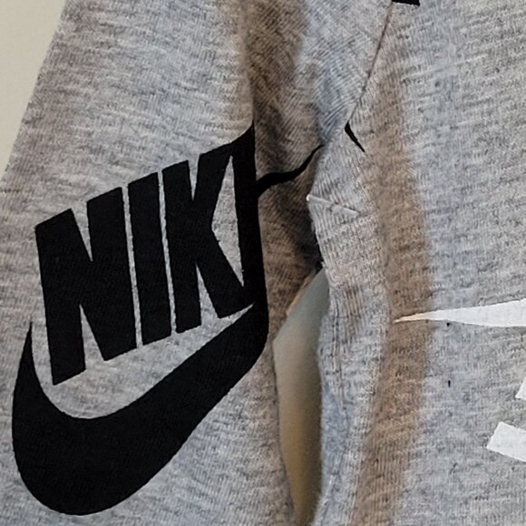 Nike Baby 2-Piece Bodysuit & Joggers Set - All-Over Logo Print - Sporty - Picture 5 of 16